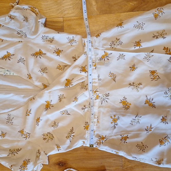 NWT Madewell Silk Floral Faux Wrap Midi Dress Size 2 Cream Golden Yellow - Picture 13 of 15